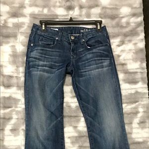 GAP women’s Size 4 jeans